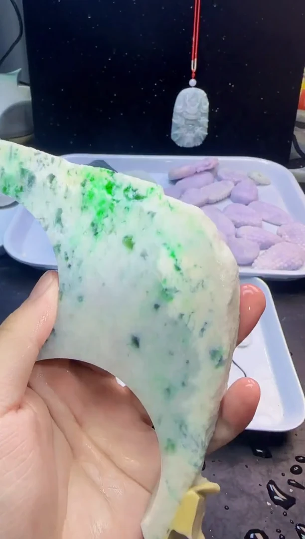 颈饰未镶嵌翡翠005