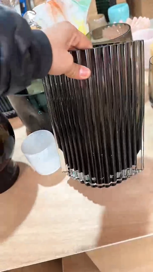 【闪购商品】玻璃黑色竖条纹