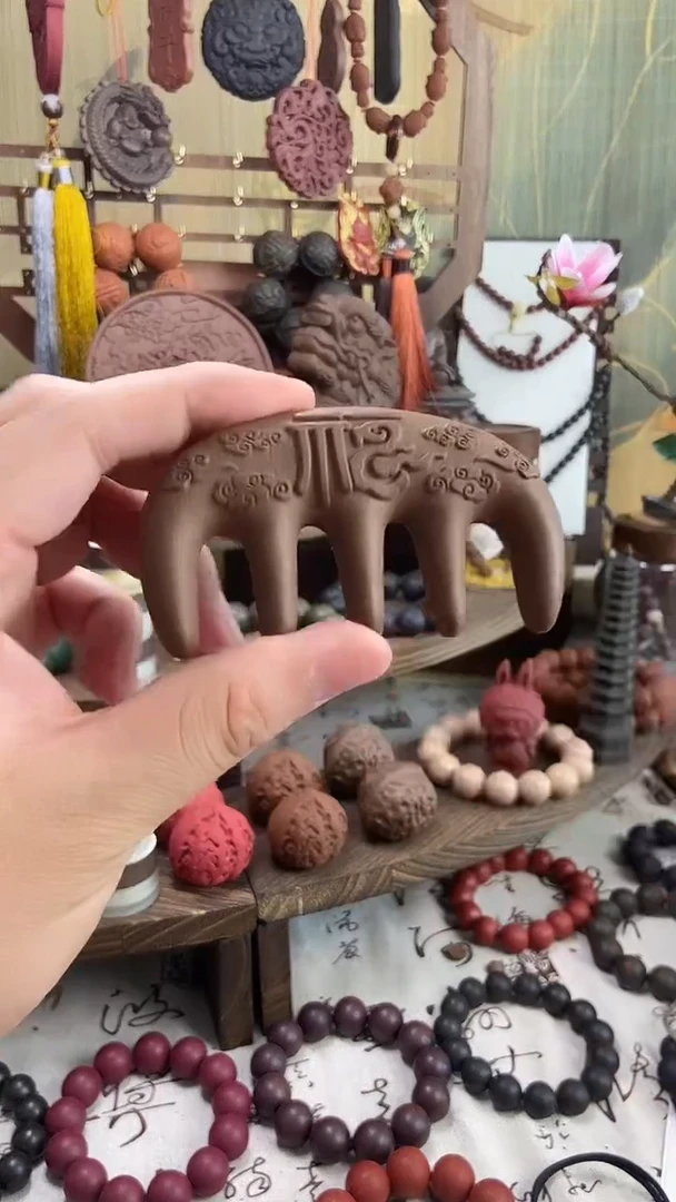 泥塑草本八珍合香梳子