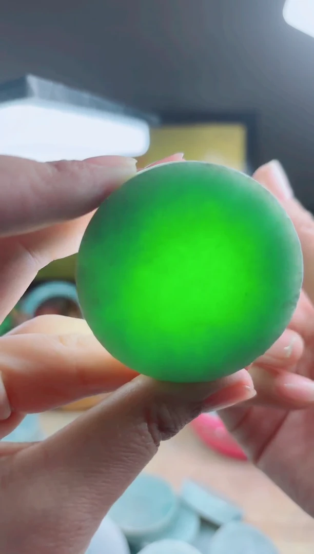 翡翠未镶嵌颈饰A货曹星981