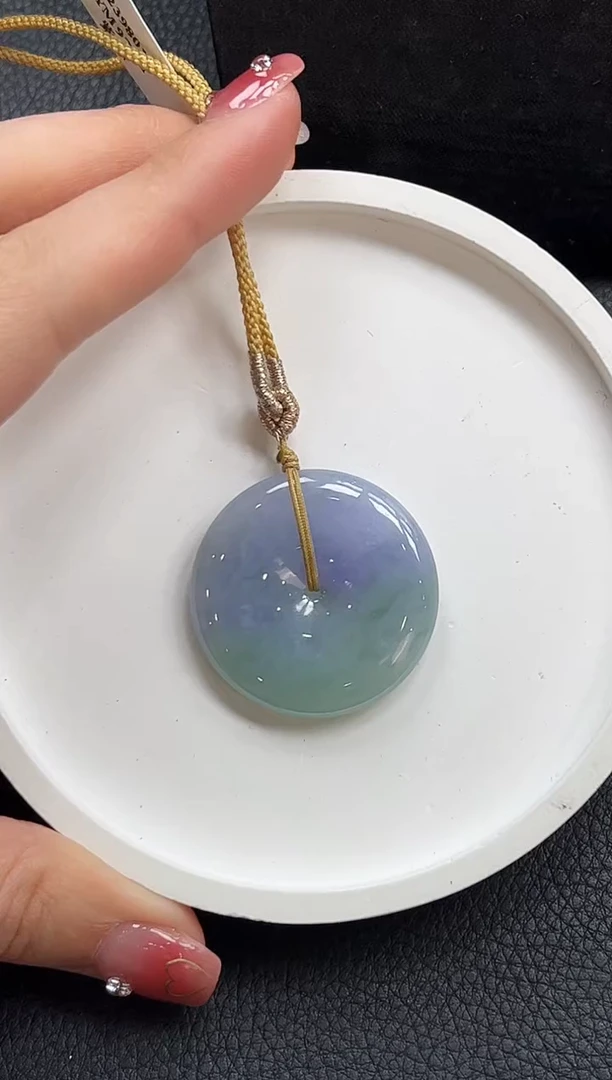 【闪购商品】翡翠颈饰未镶嵌平安扣