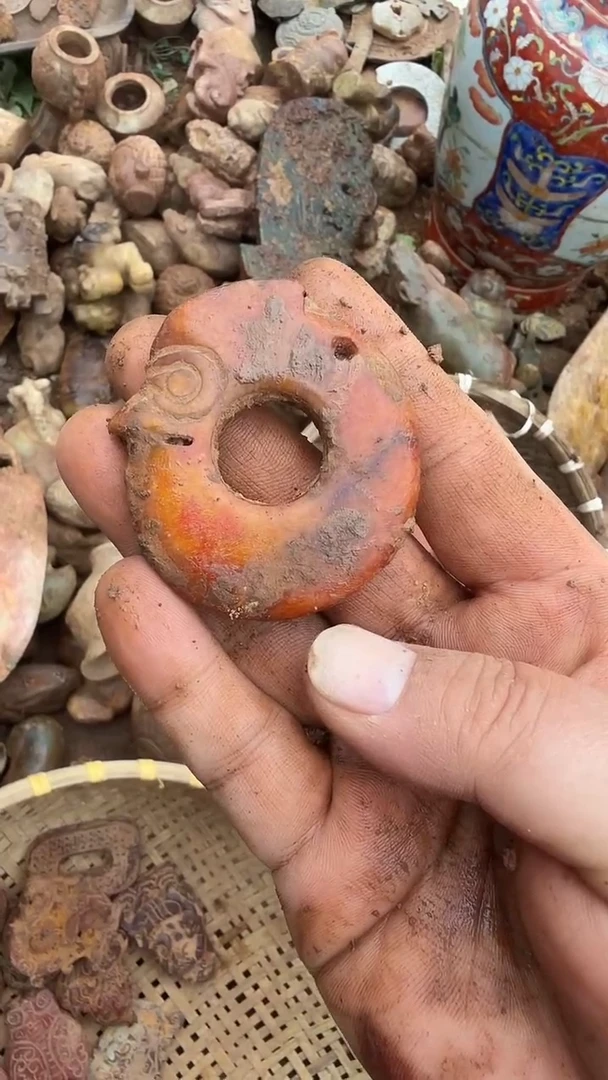 未镶嵌岫岩河磨玉（透闪石质玉）挂件岫岩河磨玉