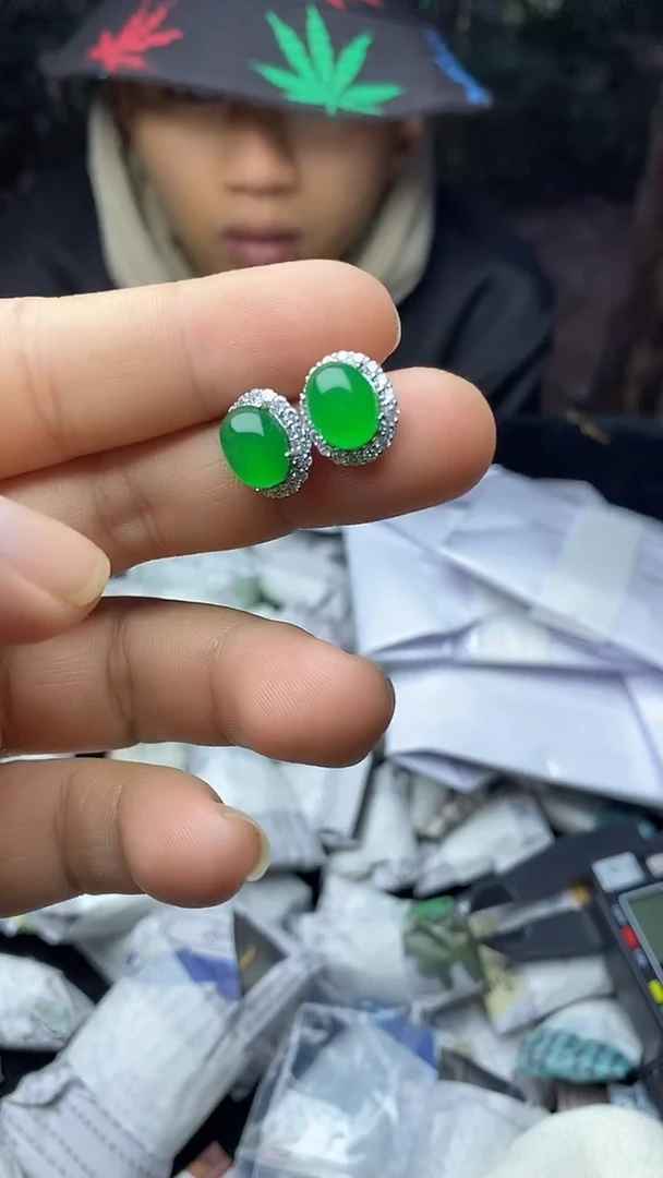 满色吊坠 所见即所得！！