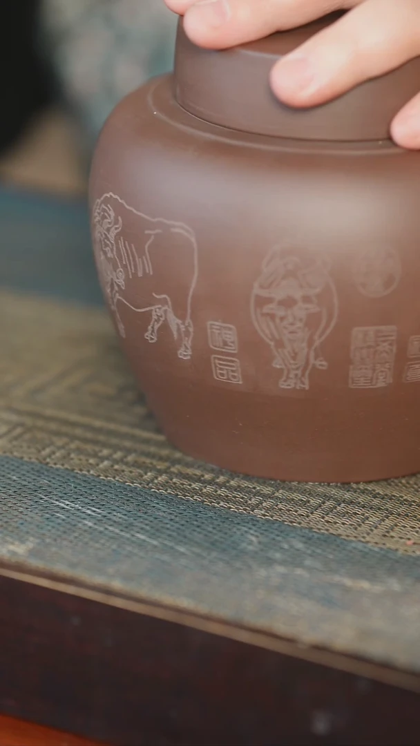 【闪购商品】喀左紫砂真不错，主播就是做壶的