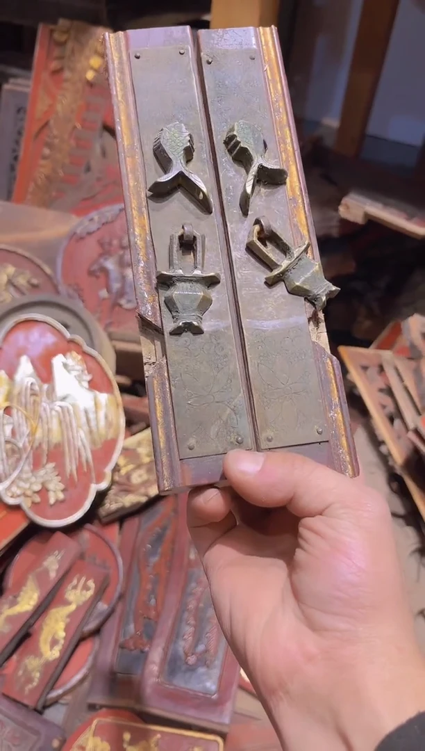 【闪购商品】香樟木老木雕老物件花板