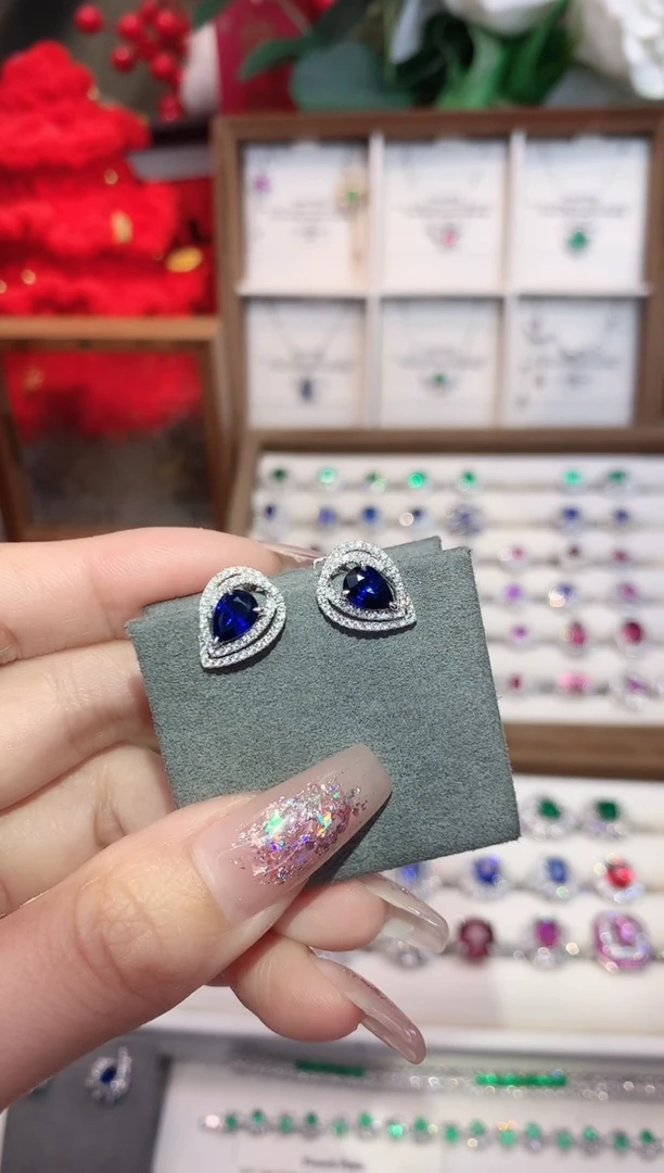 耳饰蓝宝石18K金镶嵌1.61ct/天然宝石/七天无理由