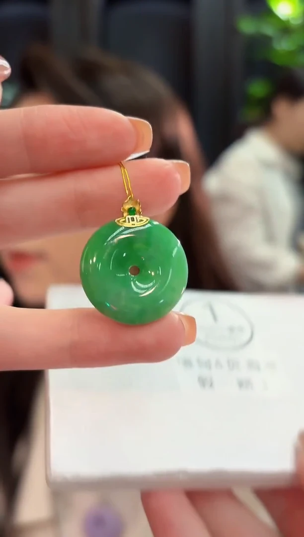 颈饰18K金镶嵌翡翠 缅甸A货/支持复检/一件