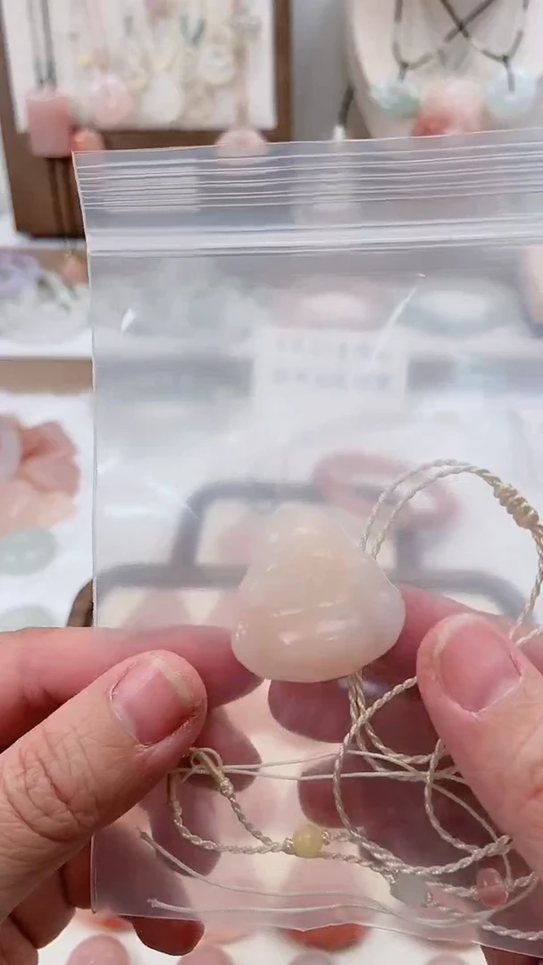 【闪购商品】石英质玉颈饰未镶嵌4