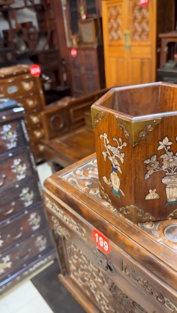 木镶嵌花瓶黄笔筒168.88888