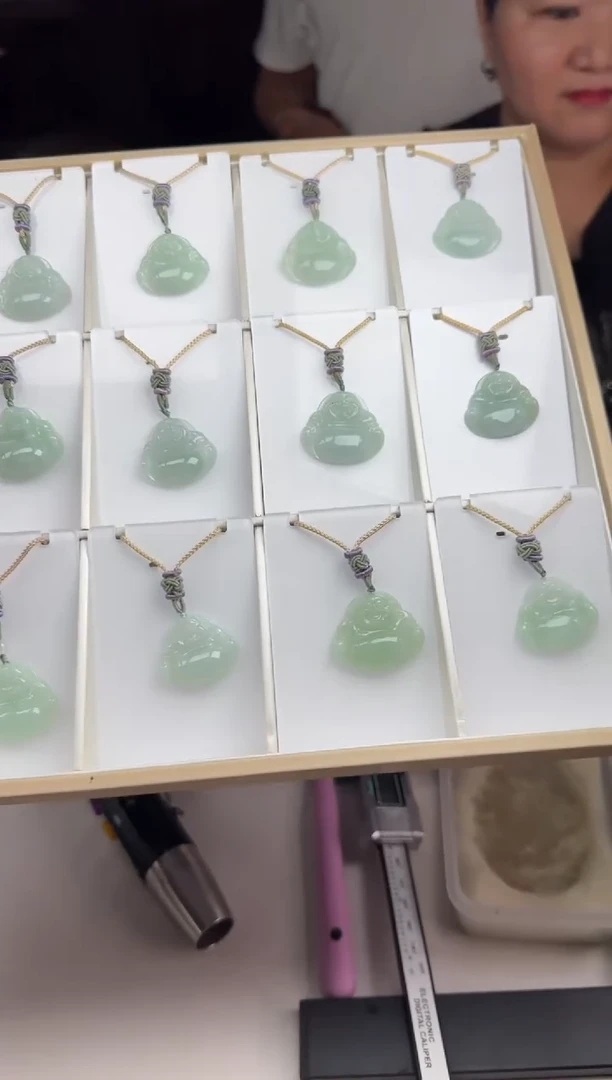 翡翠未镶嵌颈饰29711(多样性发货一个)