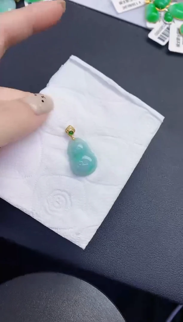 颈饰未镶嵌翡翠缅甸天然翡翠A货