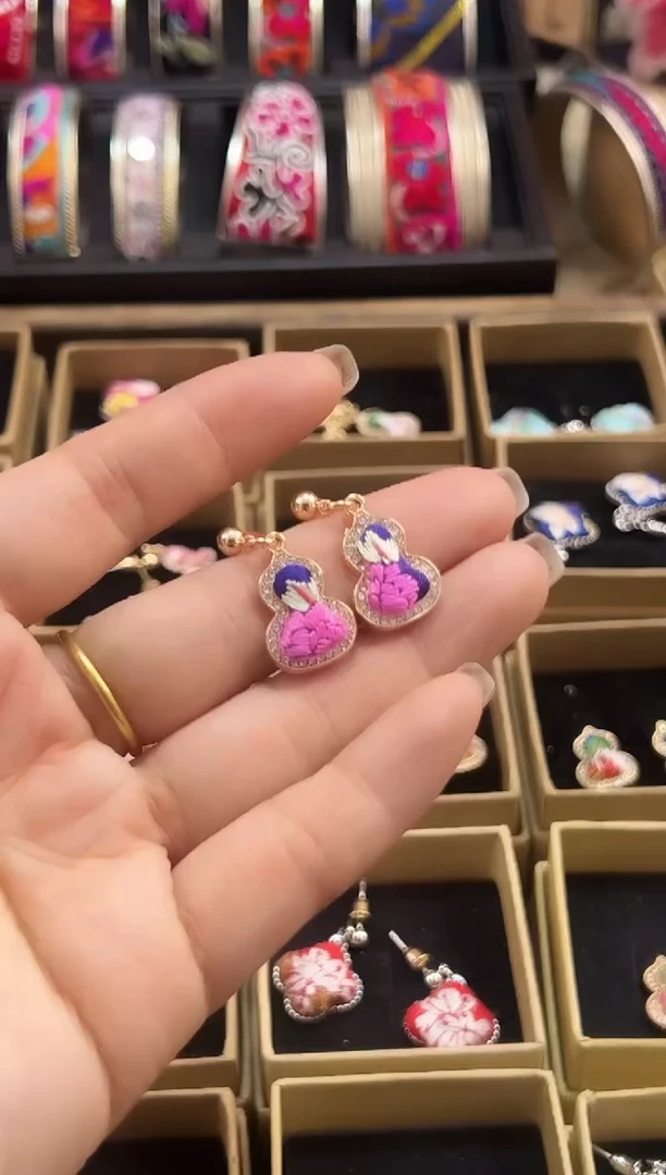 【闪购商品】织绣民族风老绣饰品406