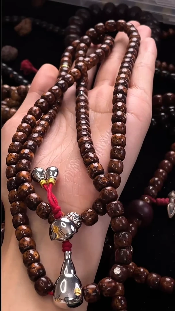 吊坠星月菩提精工级中珀桶珠8*7长串