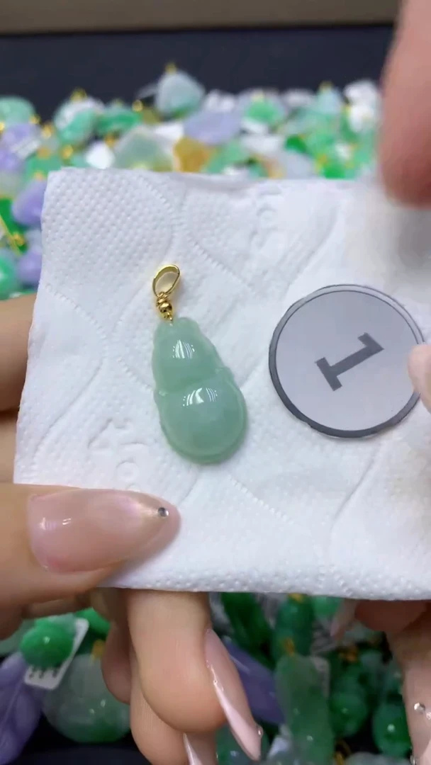 颈饰未镶嵌翡翠天然缅甸翡翠A货