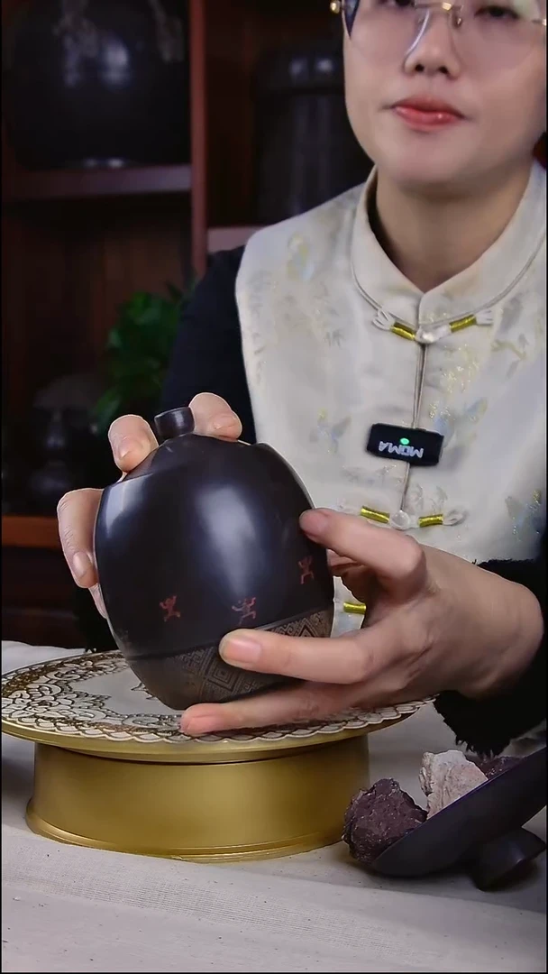 坭兴陶朱槿罐手工制作（微瑕）