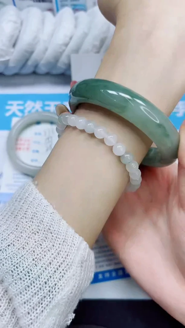 石英质玉手镯未镶嵌177/56