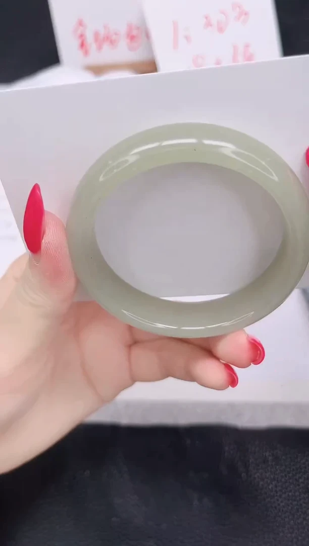 未镶嵌手镯石英质玉119-53.4