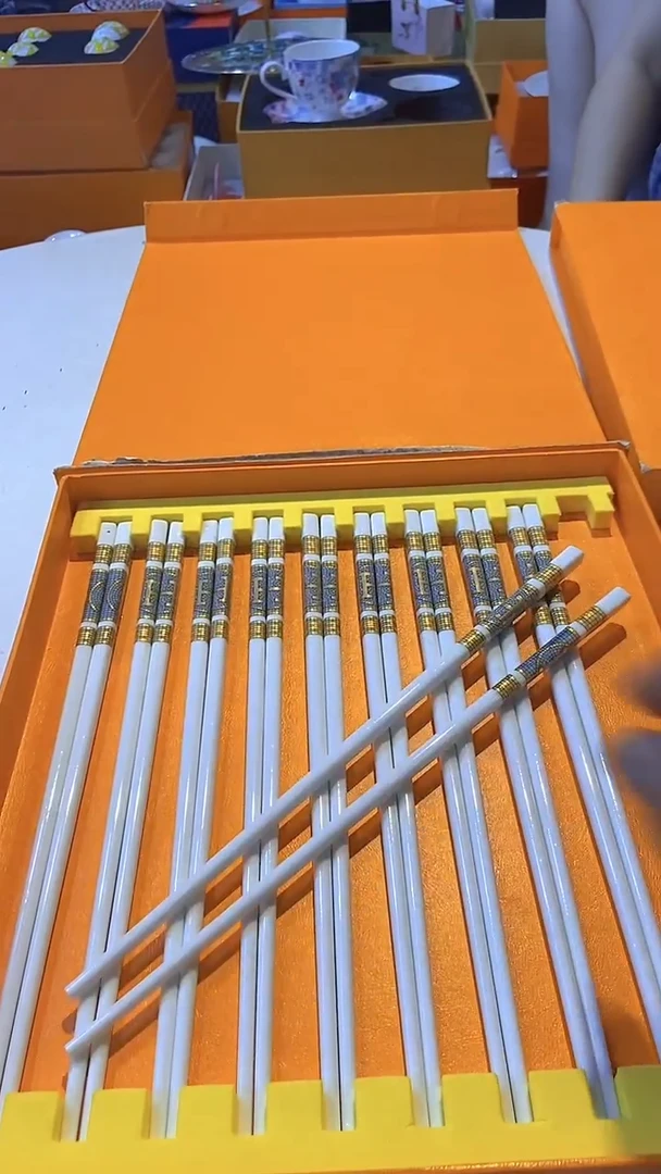 鸿辉家品牌瓷器，京东包邮！