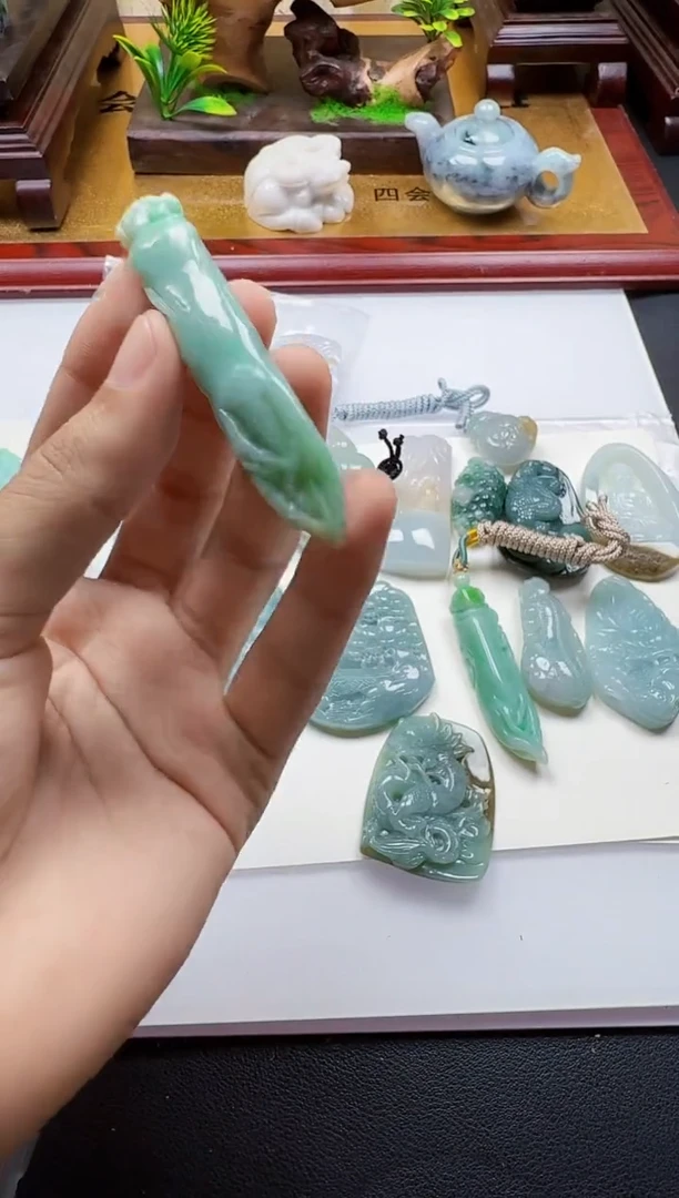 吊坠(不含链)未镶嵌翡翠1