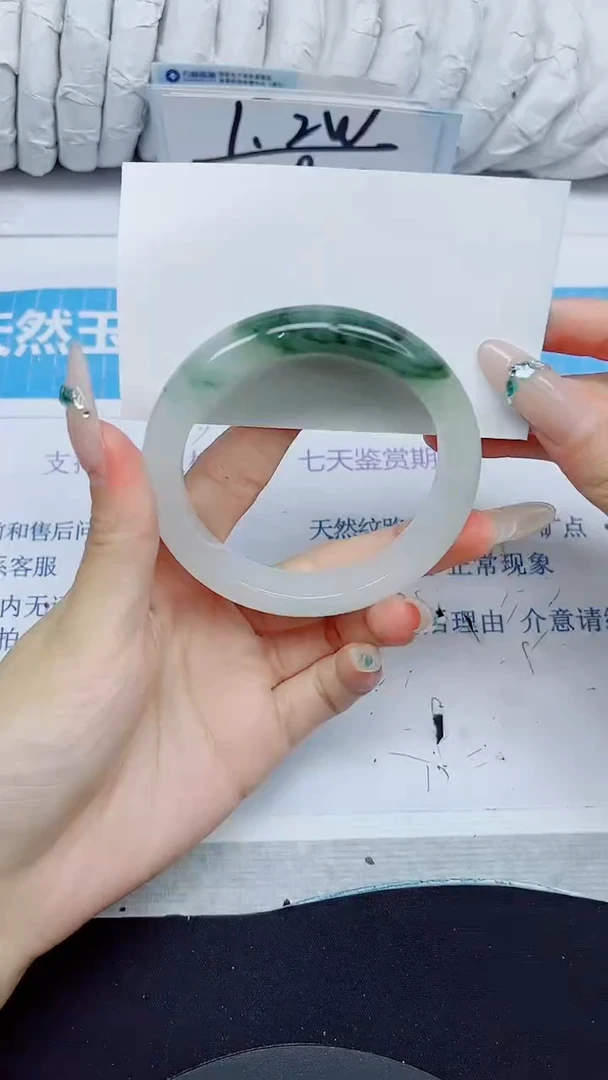 石英质玉手镯未镶嵌333/56.2