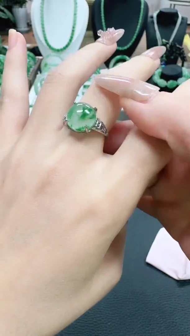 未镶嵌1石英质玉（非洲翠）/3709