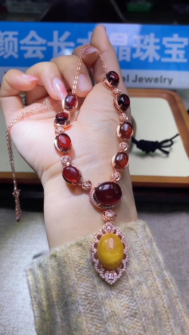 【闪购商品】琥珀颈饰未镶嵌多样性发一件581