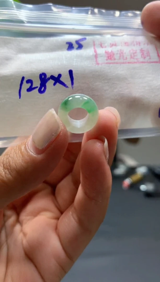 未镶嵌定制翡翠甜甜圈#128元-毛货需精细抛光