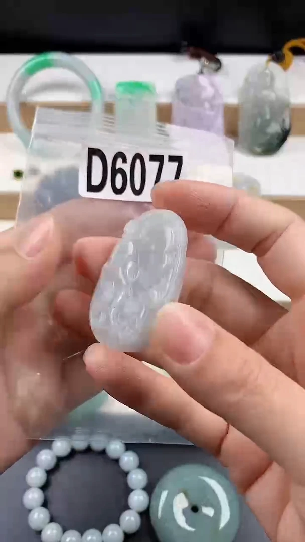 颈饰未镶嵌翡翠天然翡翠吊坠挂件