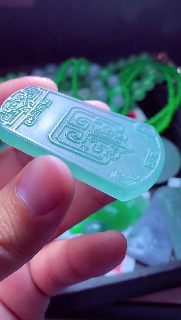未镶嵌定制翡翠成*#翡翠毛货定制