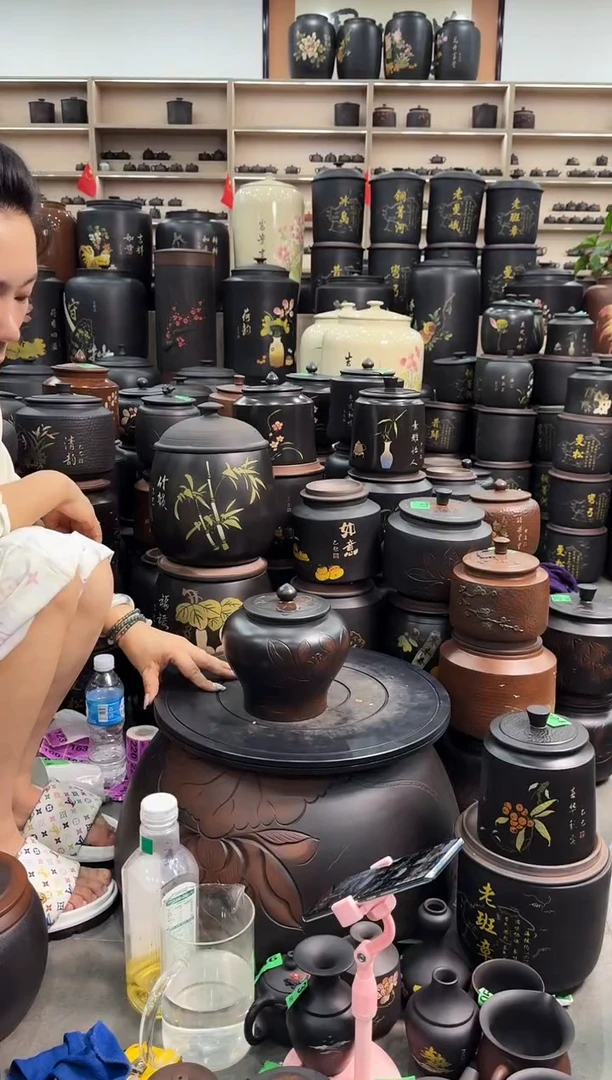 罐瑕疵茶叶罐  小将军荷花  456