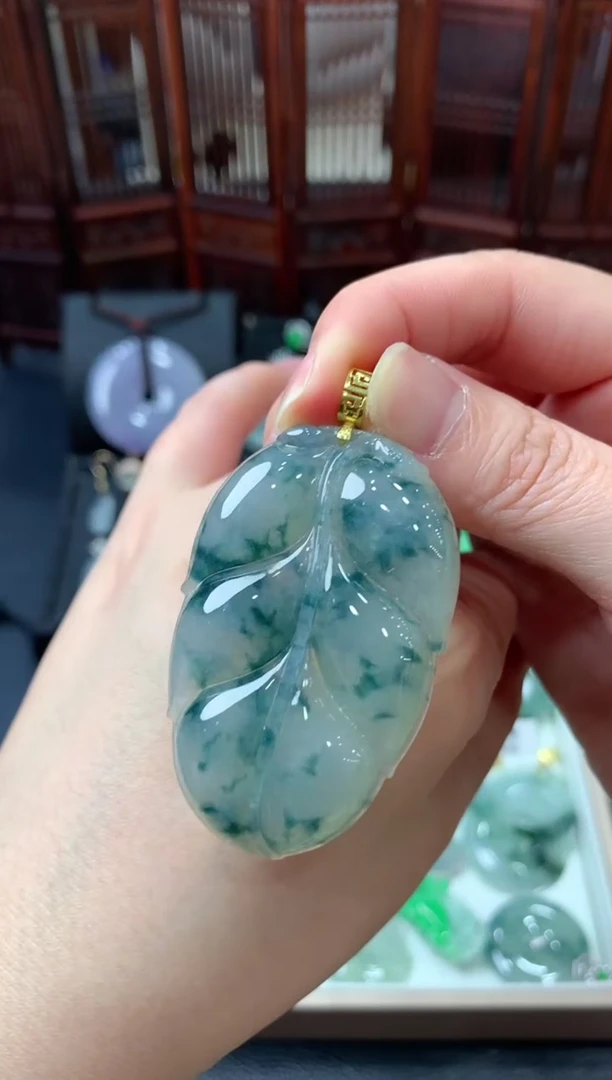 【闪购商品】翡翠吊坠(不含链)18K金镶嵌挂件