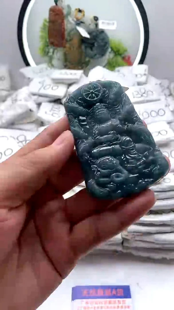 【闪购商品】翡翠颈饰未镶嵌普贤