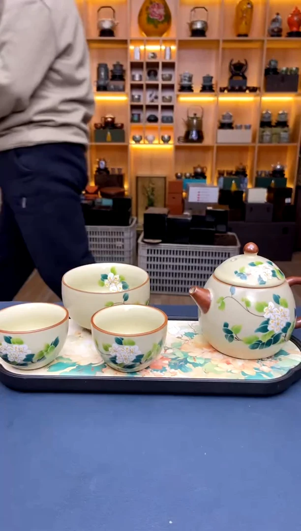 【闪购商品】撤柜高货，价格随便开@@ZH2265