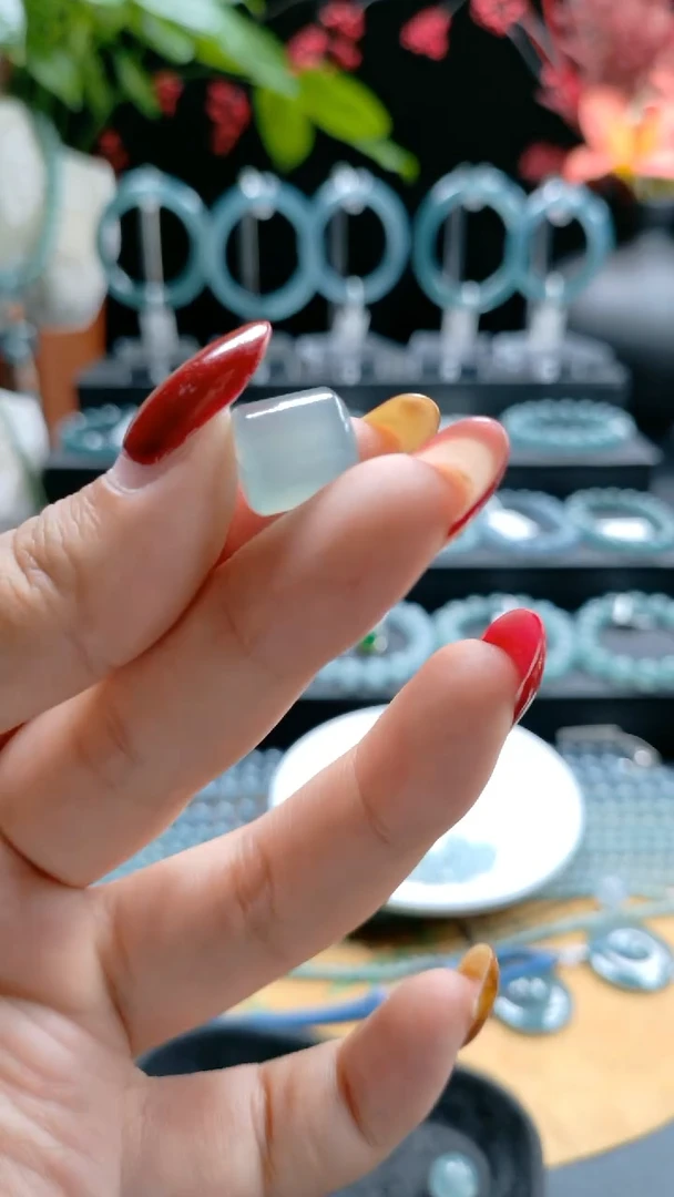 散珠翡翠12mm高冰浅天空蓝桶珠