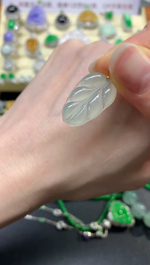 翡翠18K金镶嵌吊坠(不含链)吊坠|150+30