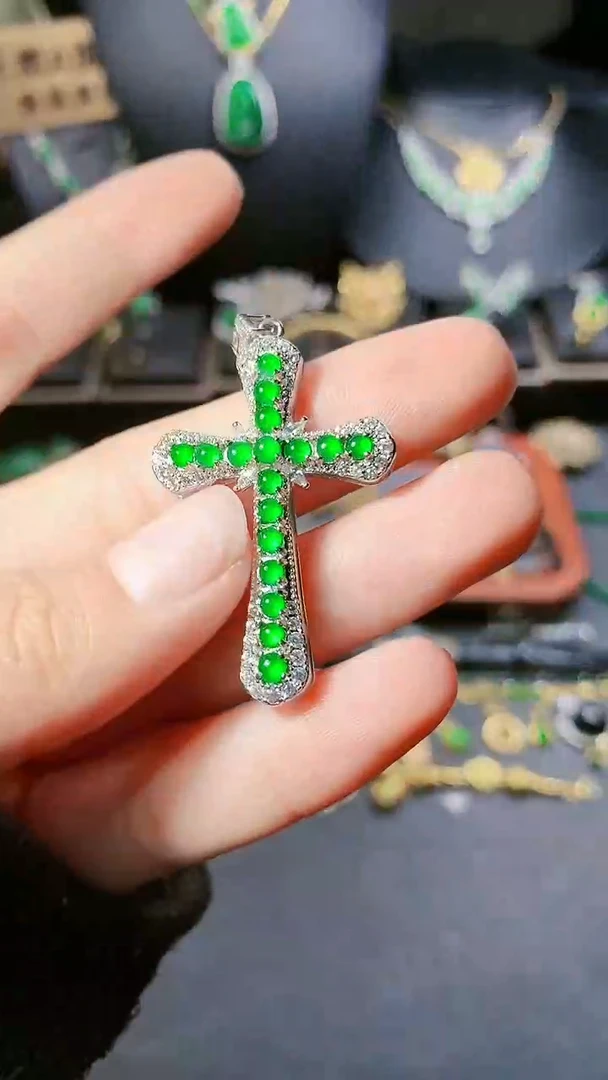 【闪购商品】翡翠吊坠(赠链)银S925镶嵌吊坠