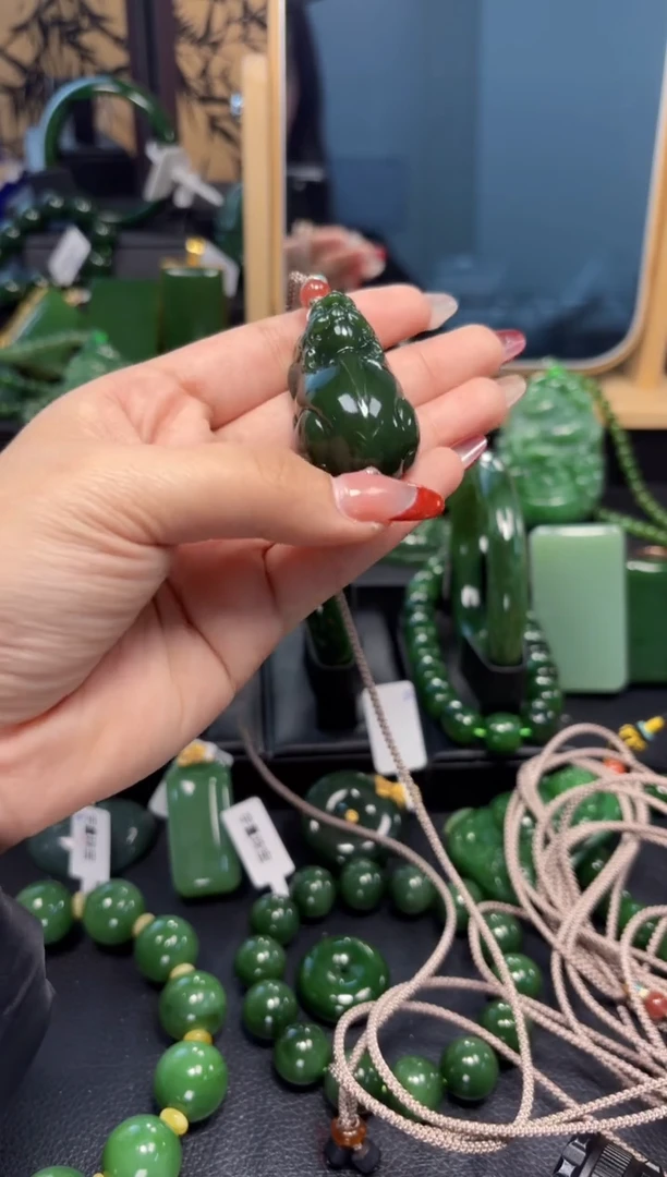 【闪购商品】和田玉（碧玉）吊坠(赠链)未镶嵌1