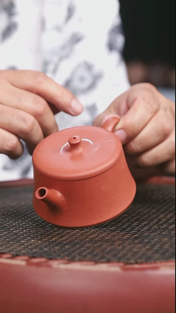 茶壶紫砂48号大红泥云柱140CC微微暇