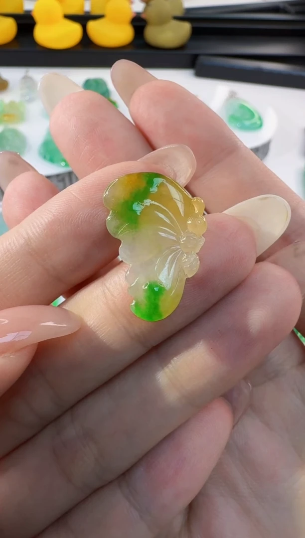 颈饰未镶嵌翡翠缅甸A货翡翠