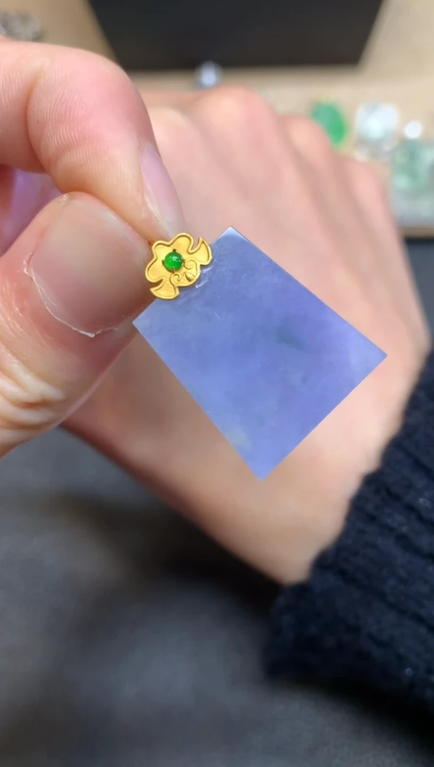 【闪购商品】翡翠颈饰18K金镶嵌无事牌【无服务费】