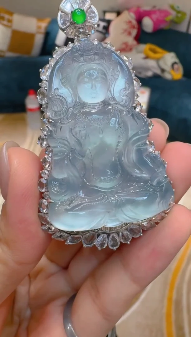 吊坠(不含链)18K金镶嵌翡翠（定金）