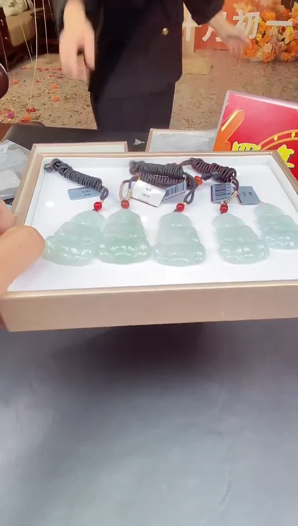 吊坠(不含链)未镶嵌翡翠观音多样性发其一@@CMT59