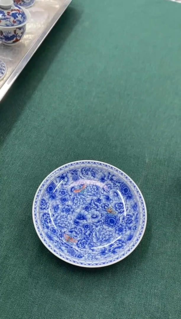陶瓷青花斗彩万花壶承口径13.5