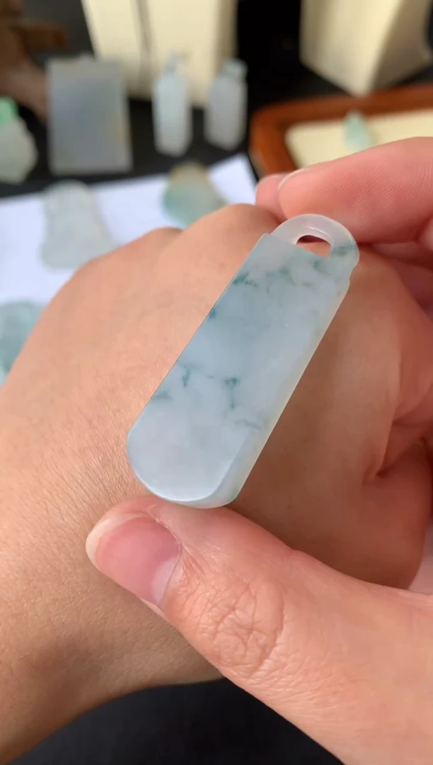 【闪购商品】定制翡翠未镶嵌翡翠