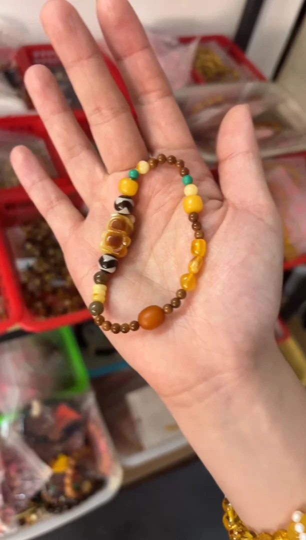 手链蜜蜡未镶嵌    BT蜜蜡多宝单圈多样性发其一