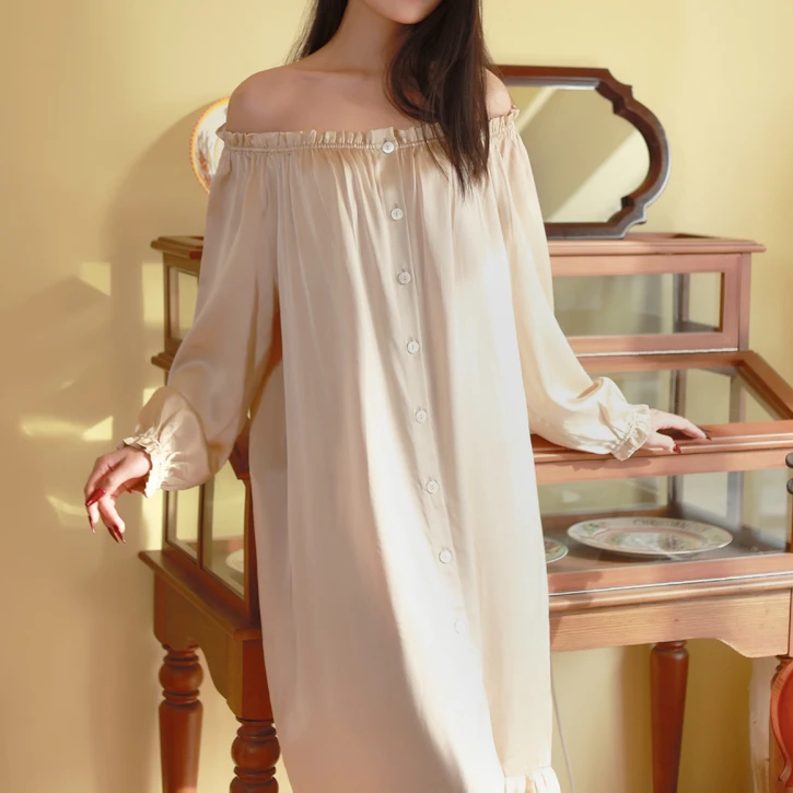 【温莎花园】 SweetJan一字肩排扣桑蚕丝睡衣居家宽松轻柔睡裙