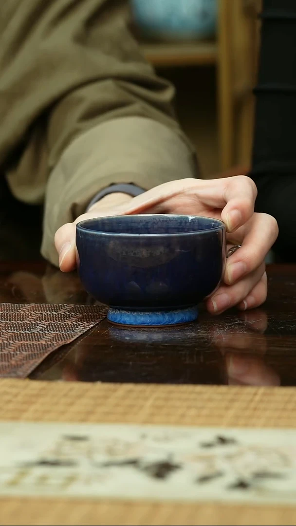 百年郗家纯手工炭烧宝石蓝茶杯