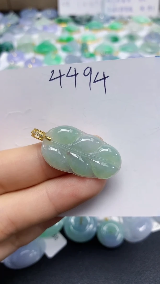 翡翠未镶嵌颈饰天然缅甸翡翠A货