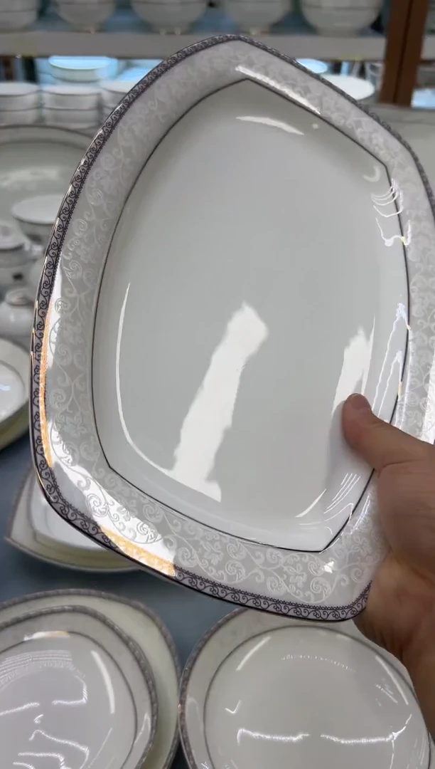 骨瓷 玲珑12方鱼1个