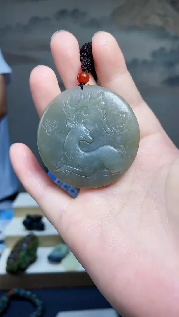 和田玉未镶嵌颈饰1